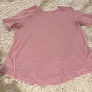 Lululemon Athletica workout tee